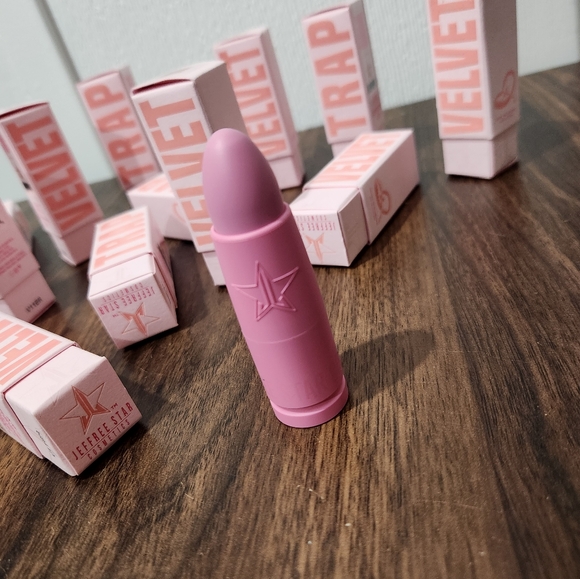 2/$30 Jeffree Star Libra Lynn Lipstick - Picture 4 of 11